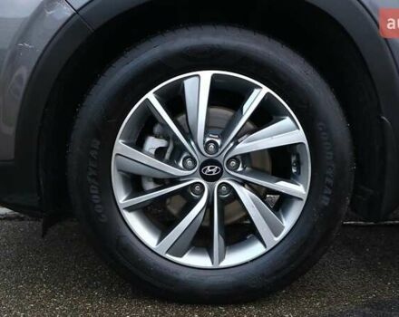 Серый Хендай Санта Фе, объемом двигателя 2.2 л и пробегом 193 тыс. км за 26268 $, фото 10 на Automoto.ua