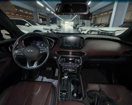 Серый Хендай Санта Фе, объемом двигателя 2 л и пробегом 125 тыс. км за 33000 $, фото 5 на Automoto.ua