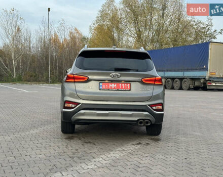 Серый Хендай Санта Фе, объемом двигателя 2.2 л и пробегом 131 тыс. км за 29200 $, фото 10 на Automoto.ua