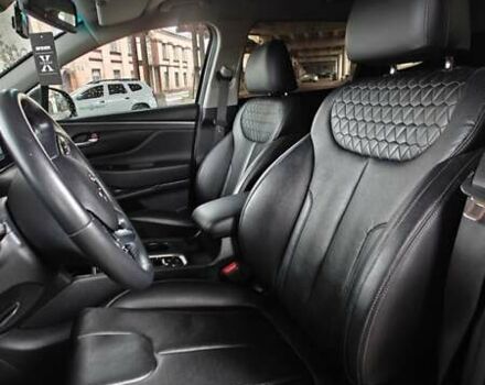 Хендай Санта Фе 2018 в Черкассах на Automoto.ua Серый Хендай Санта Фе, объемом двигателя 2 л и пробегом 134 тыс. км за 25500 $, фото 1 на Automoto.ua