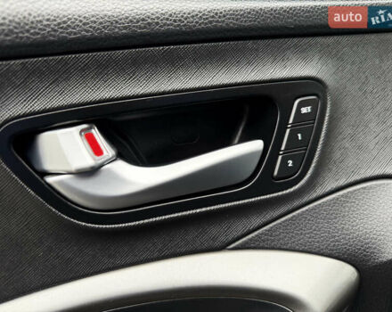 Сірий Хендай Санта Фе, об'ємом двигуна 2.2 л та пробігом 169 тис. км за 19399 $, фото 52 на Automoto.ua