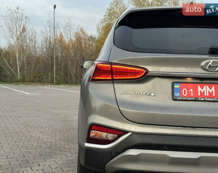 Серый Хендай Санта Фе, объемом двигателя 2.2 л и пробегом 131 тыс. км за 29200 $, фото 13 на Automoto.ua