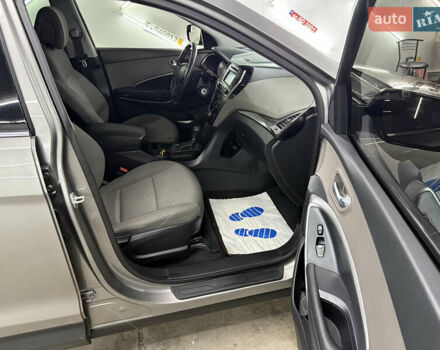 Хендай Санта Фе 2018 в Кременце на Automoto.ua Серый Хендай Санта Фе, объемом двигателя 2.4 л и пробегом 67 тыс. км за 19000 $, фото 19 на Automoto.ua