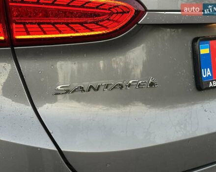 Серый Хендай Санта Фе, объемом двигателя 2.2 л и пробегом 131 тыс. км за 29200 $, фото 11 на Automoto.ua