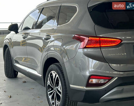 Серый Хендай Санта Фе, объемом двигателя 2.2 л и пробегом 30 тыс. км за 35000 $, фото 7 на Automoto.ua