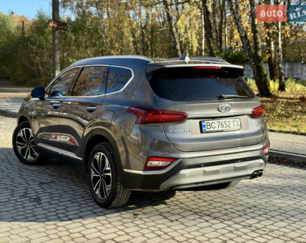 Серый Хендай Санта Фе, объемом двигателя 2 л и пробегом 148 тыс. км за 24400 $, фото 5 на Automoto.ua