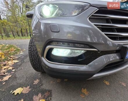 Сірий Хендай Санта Фе, об'ємом двигуна 2.2 л та пробігом 201 тис. км за 21500 $, фото 18 на Automoto.ua
