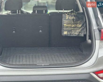 Сірий Хендай Санта Фе, об'ємом двигуна 2.36 л та пробігом 130 тис. км за 19500 $, фото 12 на Automoto.ua