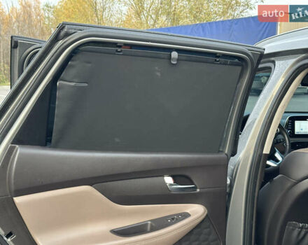 Серый Хендай Санта Фе, объемом двигателя 2.2 л и пробегом 131 тыс. км за 29200 $, фото 45 на Automoto.ua