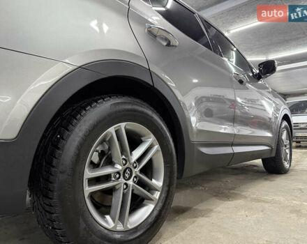 Хендай Санта Фе 2018 в Кременце на Automoto.ua Серый Хендай Санта Фе, объемом двигателя 2.4 л и пробегом 67 тыс. км за 19000 $, фото 16 на Automoto.ua