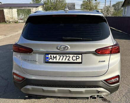 Серый Хендай Санта Фе, объемом двигателя 2 л и пробегом 147 тыс. км за 24500 $, фото 5 на Automoto.ua