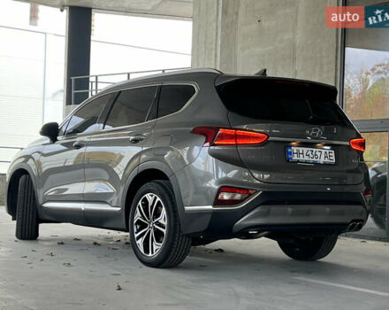 Серый Хендай Санта Фе, объемом двигателя 2.2 л и пробегом 30 тыс. км за 35000 $, фото 6 на Automoto.ua