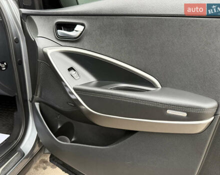 Сірий Хендай Санта Фе, об'ємом двигуна 2.2 л та пробігом 169 тис. км за 19399 $, фото 48 на Automoto.ua