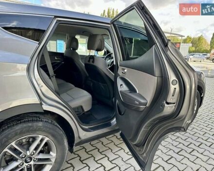 Серый Хендай Санта Фе, объемом двигателя 2.36 л и пробегом 112 тыс. км за 14900 $, фото 8 на Automoto.ua