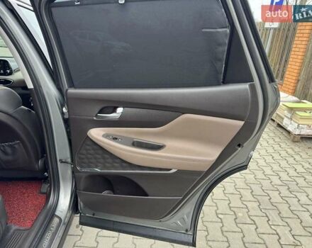 Серый Хендай Санта Фе, объемом двигателя 2.2 л и пробегом 158 тыс. км за 29700 $, фото 9 на Automoto.ua