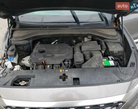 Серый Хендай Санта Фе, объемом двигателя 2.36 л и пробегом 260 тыс. км за 5500 $, фото 11 на Automoto.ua