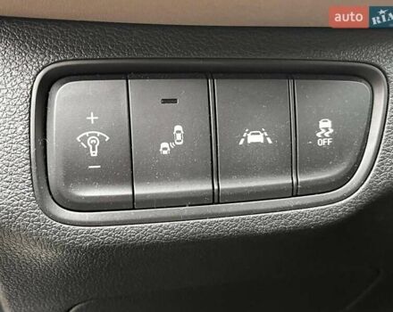 Серый Хендай Санта Фе, объемом двигателя 2.4 л и пробегом 164 тыс. км за 15200 $, фото 17 на Automoto.ua