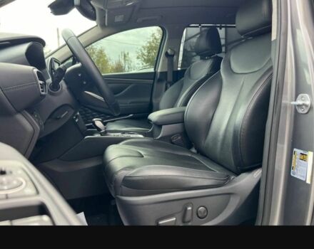 Серый Хендай Санта Фе, объемом двигателя 2 л и пробегом 146 тыс. км за 25000 $, фото 3 на Automoto.ua