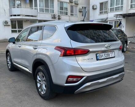 Серый Хендай Санта Фе, объемом двигателя 2.36 л и пробегом 205 тыс. км за 17500 $, фото 3 на Automoto.ua
