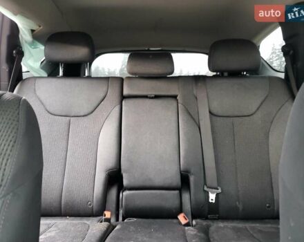 Серый Хендай Санта Фе, объемом двигателя 2.36 л и пробегом 260 тыс. км за 5500 $, фото 10 на Automoto.ua