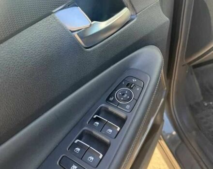 Серый Хендай Санта Фе, объемом двигателя 2.2 л и пробегом 91 тыс. км за 22000 $, фото 4 на Automoto.ua