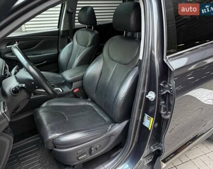 Серый Хендай Санта Фе, объемом двигателя 2.36 л и пробегом 111 тыс. км за 26990 $, фото 11 на Automoto.ua