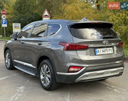 Серый Хендай Санта Фе, объемом двигателя 2 л и пробегом 200 тыс. км за 25000 $, фото 4 на Automoto.ua