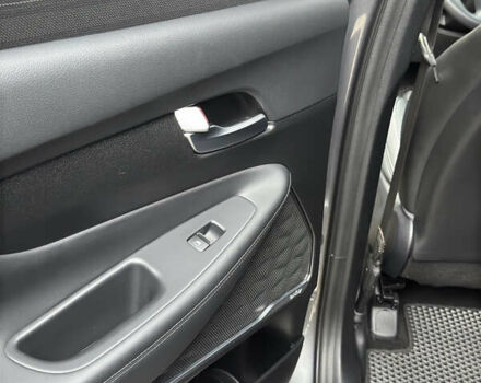 Серый Хендай Санта Фе, объемом двигателя 2 л и пробегом 138 тыс. км за 28900 $, фото 10 на Automoto.ua