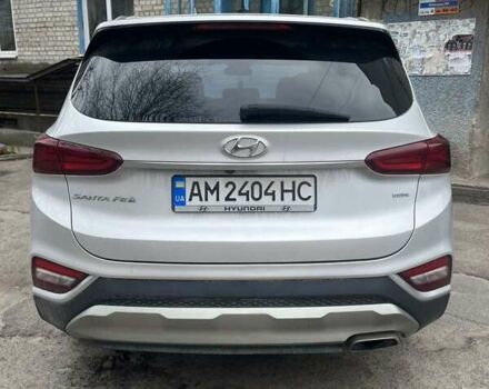 Серый Хендай Санта Фе, объемом двигателя 2.4 л и пробегом 123 тыс. км за 18000 $, фото 5 на Automoto.ua