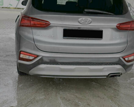 Серый Хендай Санта Фе, объемом двигателя 2 л и пробегом 138 тыс. км за 28900 $, фото 9 на Automoto.ua