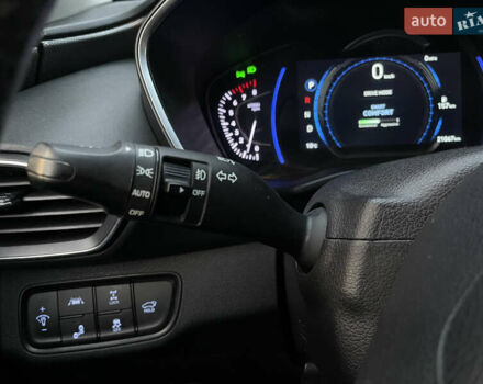 Серый Хендай Санта Фе, объемом двигателя 2.36 л и пробегом 21 тыс. км за 23900 $, фото 19 на Automoto.ua