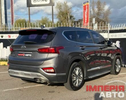 Серый Хендай Санта Фе, объемом двигателя 2 л и пробегом 198 тыс. км за 25000 $, фото 2 на Automoto.ua