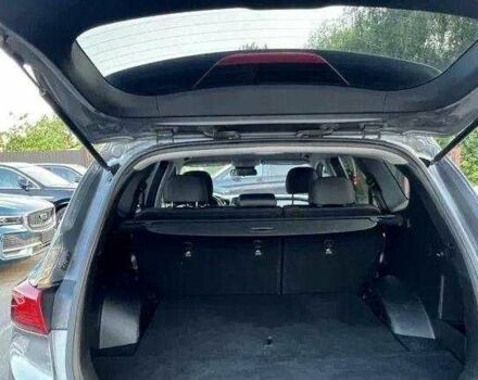 Серый Хендай Санта Фе, объемом двигателя 0 л и пробегом 138 тыс. км за 20000 $, фото 6 на Automoto.ua