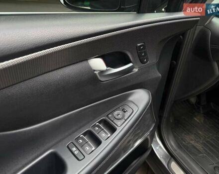 Серый Хендай Санта Фе, объемом двигателя 2.36 л и пробегом 111 тыс. км за 26990 $, фото 9 на Automoto.ua