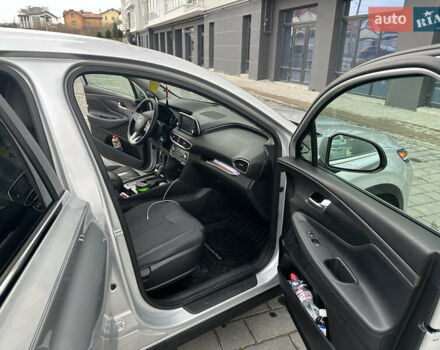 Серый Хендай Санта Фе, объемом двигателя 2.4 л и пробегом 98 тыс. км за 24000 $, фото 20 на Automoto.ua