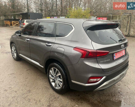 Серый Хендай Санта Фе, объемом двигателя 0 л и пробегом 132 тыс. км за 24800 $, фото 6 на Automoto.ua