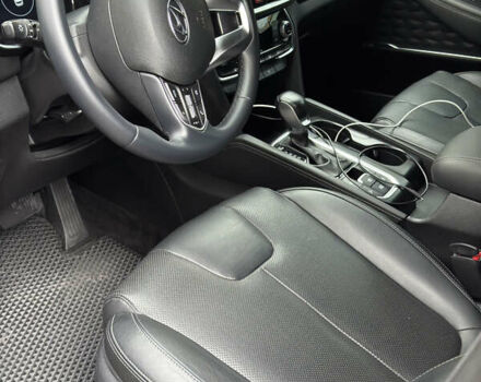 Серый Хендай Санта Фе, объемом двигателя 2 л и пробегом 138 тыс. км за 28900 $, фото 6 на Automoto.ua