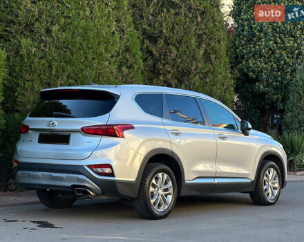 Серый Хендай Санта Фе, объемом двигателя 2.36 л и пробегом 126 тыс. км за 16900 $, фото 17 на Automoto.ua