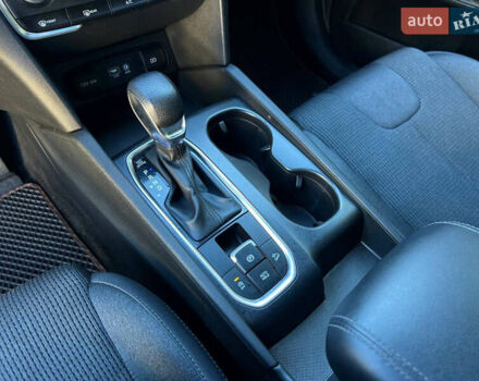 Серый Хендай Санта Фе, объемом двигателя 2.36 л и пробегом 126 тыс. км за 16900 $, фото 31 на Automoto.ua