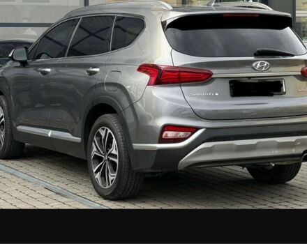 Серый Хендай Санта Фе, объемом двигателя 2 л и пробегом 146 тыс. км за 25000 $, фото 2 на Automoto.ua