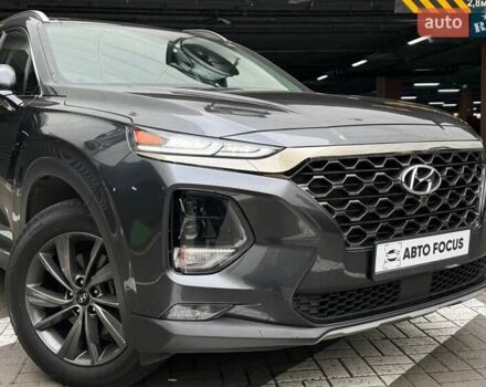 Серый Хендай Санта Фе, объемом двигателя 2.36 л и пробегом 111 тыс. км за 26990 $, фото 1 на Automoto.ua