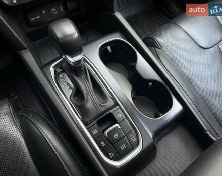 Серый Хендай Санта Фе, объемом двигателя 2.36 л и пробегом 111 тыс. км за 26990 $, фото 22 на Automoto.ua