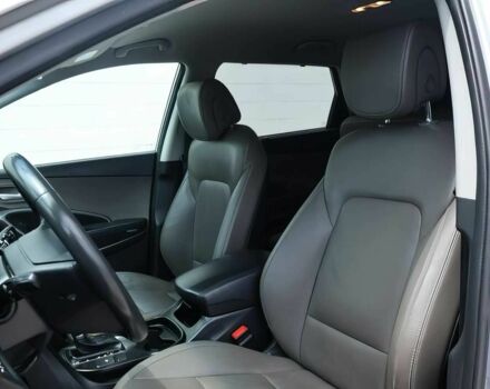 Серый Хендай Санта Фе, объемом двигателя 3.3 л и пробегом 39 тыс. км за 10000 $, фото 9 на Automoto.ua