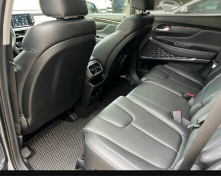 Серый Хендай Санта Фе, объемом двигателя 2 л и пробегом 146 тыс. км за 25000 $, фото 4 на Automoto.ua