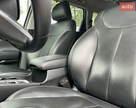 Сірий Хендай Санта Фе, об'ємом двигуна 2 л та пробігом 138 тис. км за 26500 $, фото 9 на Automoto.ua