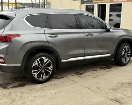 Серый Хендай Санта Фе, объемом двигателя 2 л и пробегом 146 тыс. км за 24000 $, фото 3 на Automoto.ua