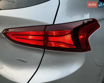 Серый Хендай Санта Фе, объемом двигателя 2.36 л и пробегом 21 тыс. км за 23900 $, фото 8 на Automoto.ua