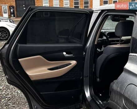 Серый Хендай Санта Фе, объемом двигателя 2.4 л и пробегом 164 тыс. км за 15200 $, фото 18 на Automoto.ua