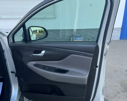 Серый Хендай Санта Фе, объемом двигателя 2.36 л и пробегом 244 тыс. км за 19400 $, фото 11 на Automoto.ua