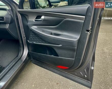 Серый Хендай Санта Фе, объемом двигателя 2 л и пробегом 141 тыс. км за 30500 $, фото 21 на Automoto.ua